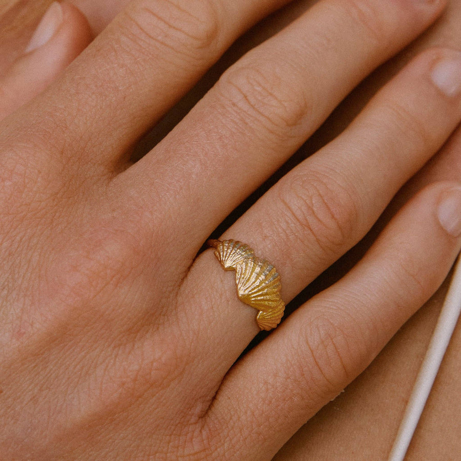 Almé Shell Ring