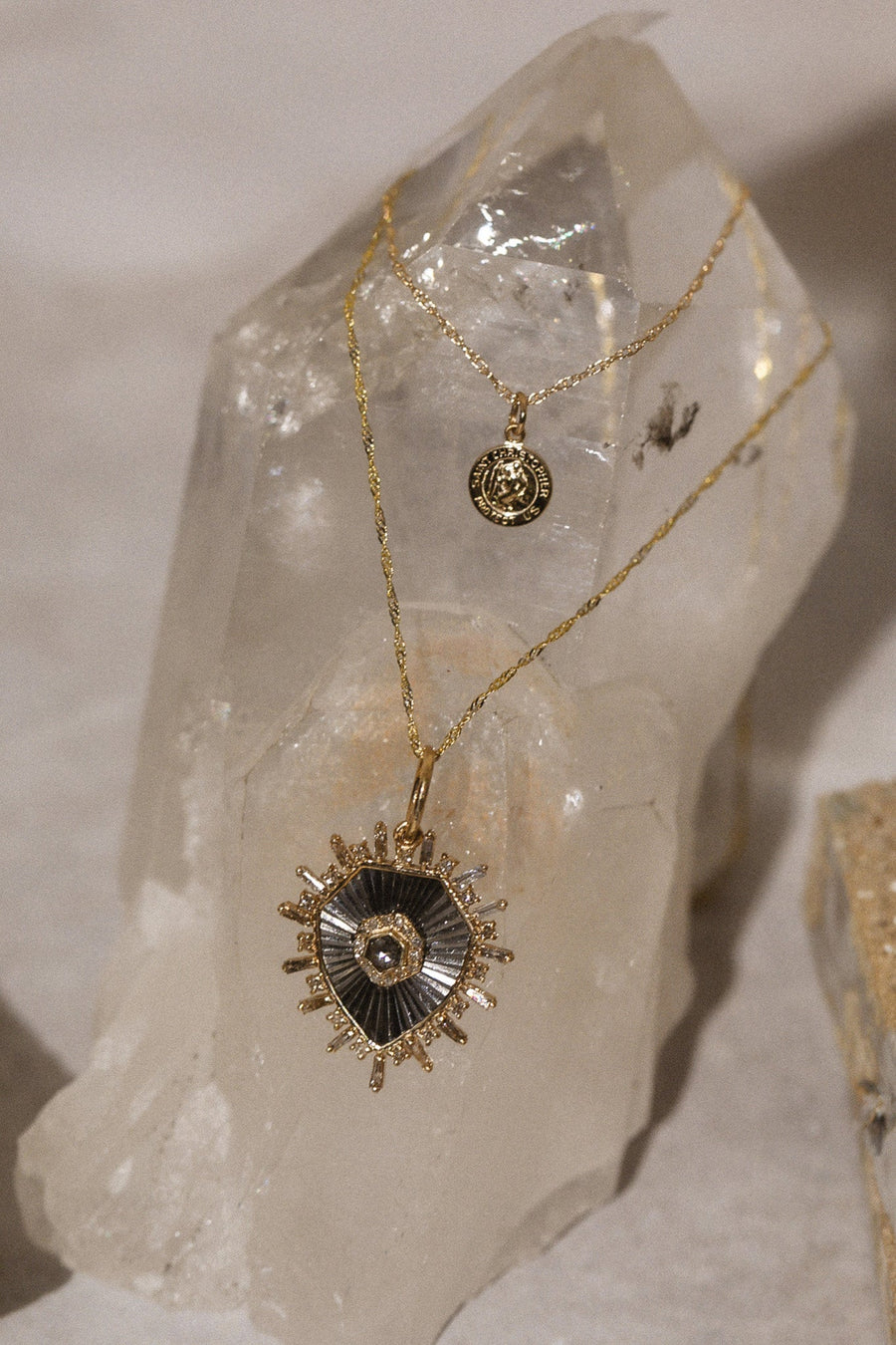 Tresor Jewelry 14kt Crown Center Pavé Diamond Necklace