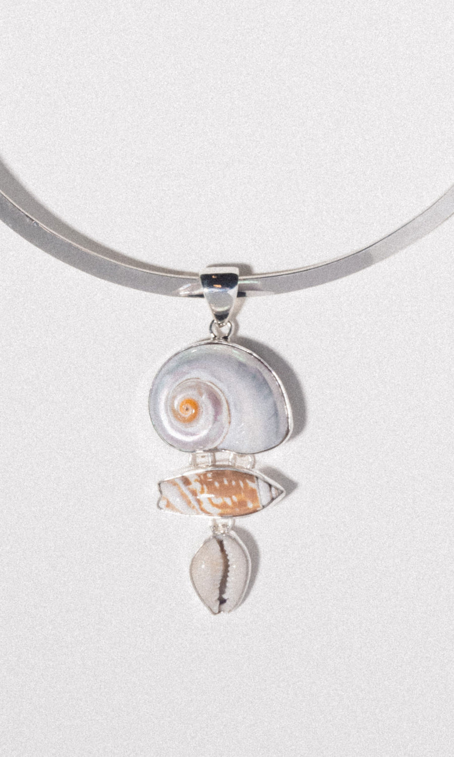 Charles Albert Inc Jewelry Silver / Collar Coastal Totem Shell Collar