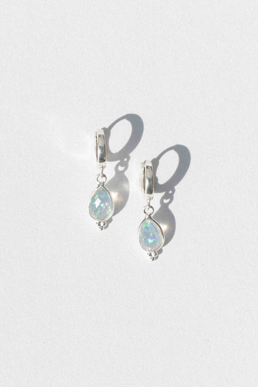 ppintl Jewelry Silver Dewlit Opal Earrings .:. Silver