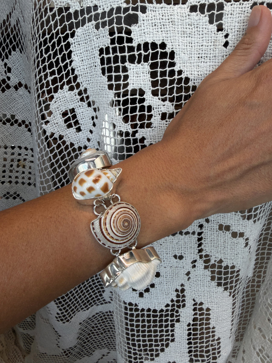Charles Albert Inc Jewelry Silver Hidden Oasis Shell Bracelet