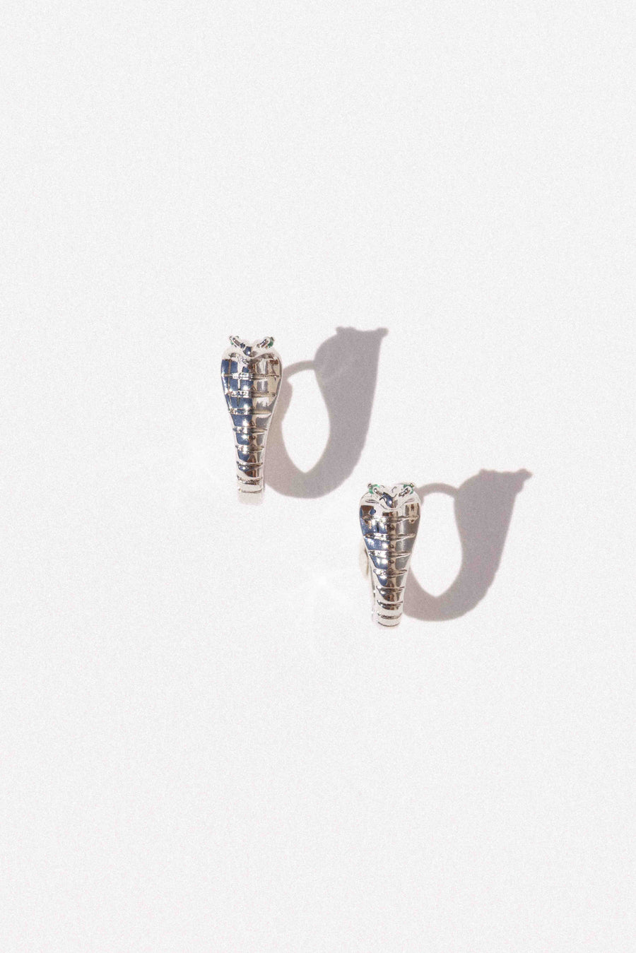 DLUXCA Jewelry Silver Odisha Cobra Huggies .:. Silver