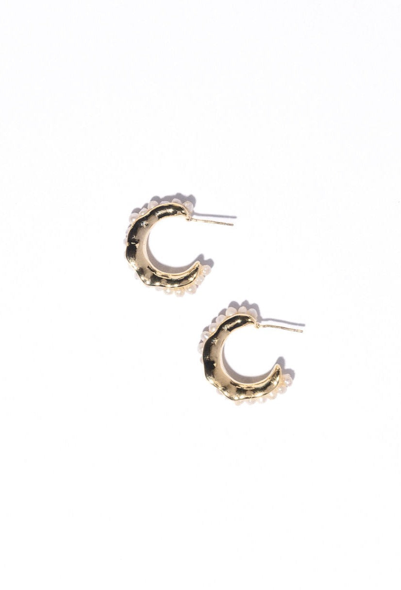 Dona Italia Jewelry Gold / Small Pearl Duality Hoop Earrings.:.Gold