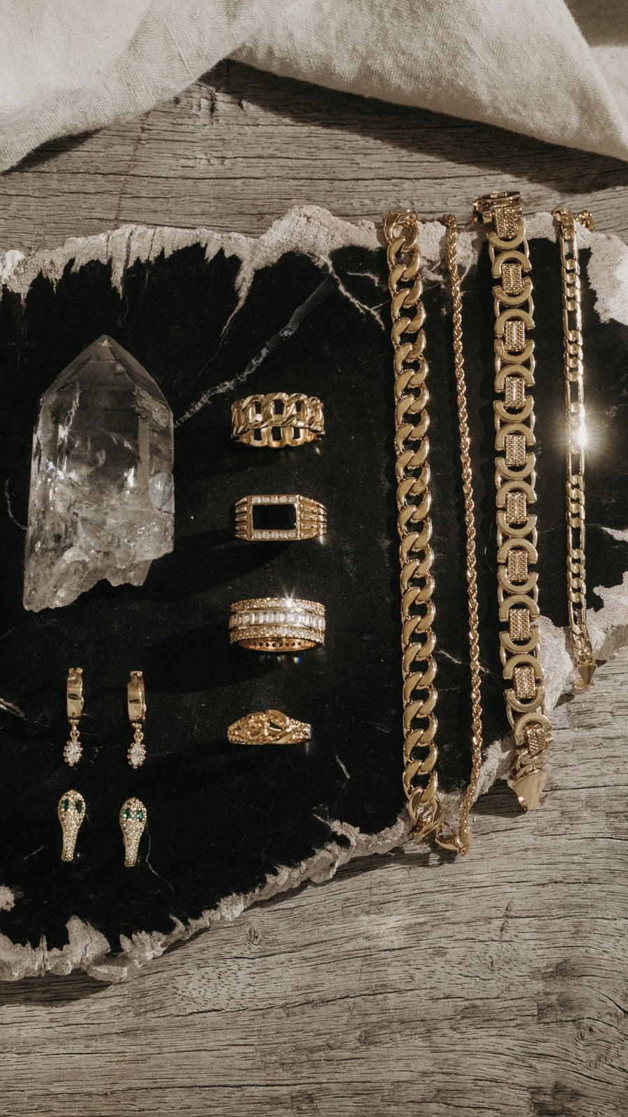 Aimvogue Jewelry Gold Viper Earrings